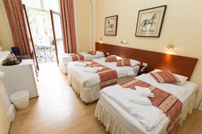 Dolphin - The Hotel 3*