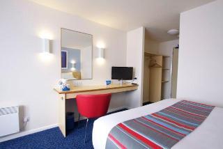 Hotel Express By Holiday Wembley North Circular Road 3*