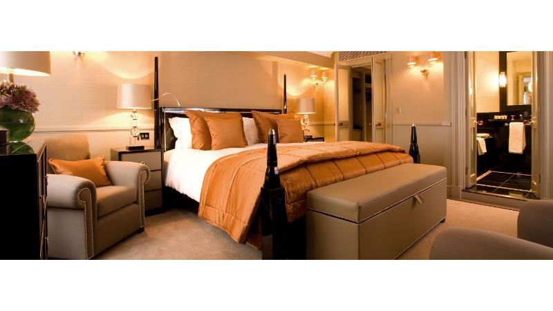 Hotel Althoff St James's & Club