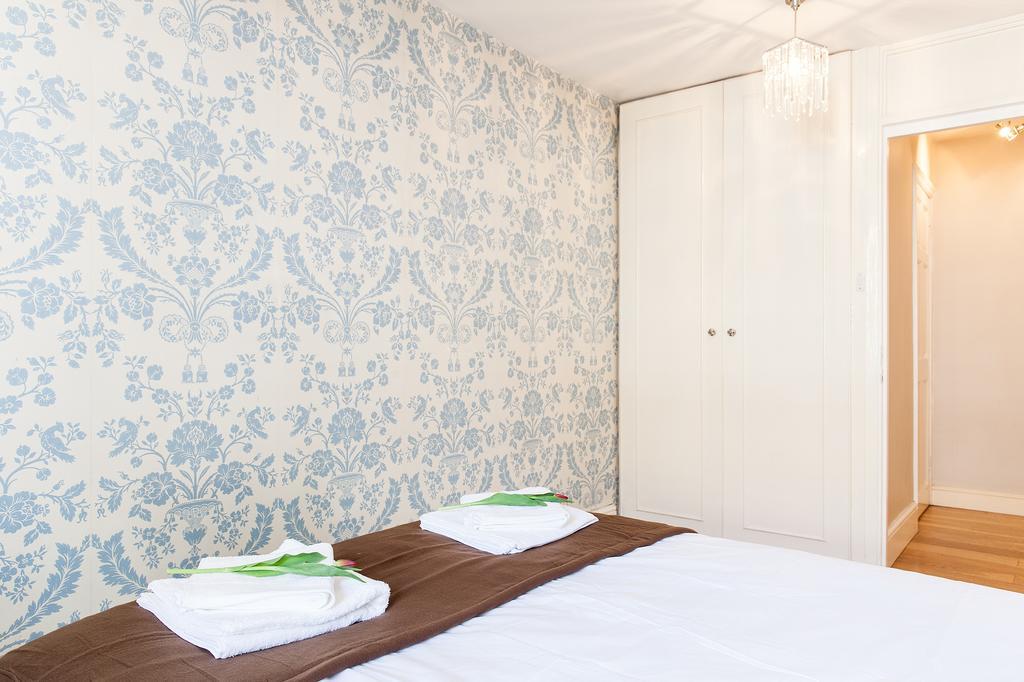 Apartment Midway House London