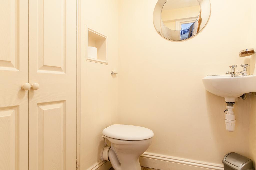 Midway House Apartment *