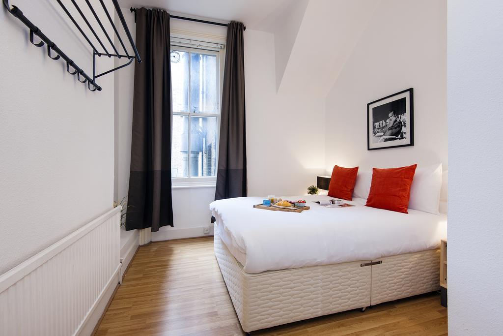 The Earls Court Townhouse Apartment *