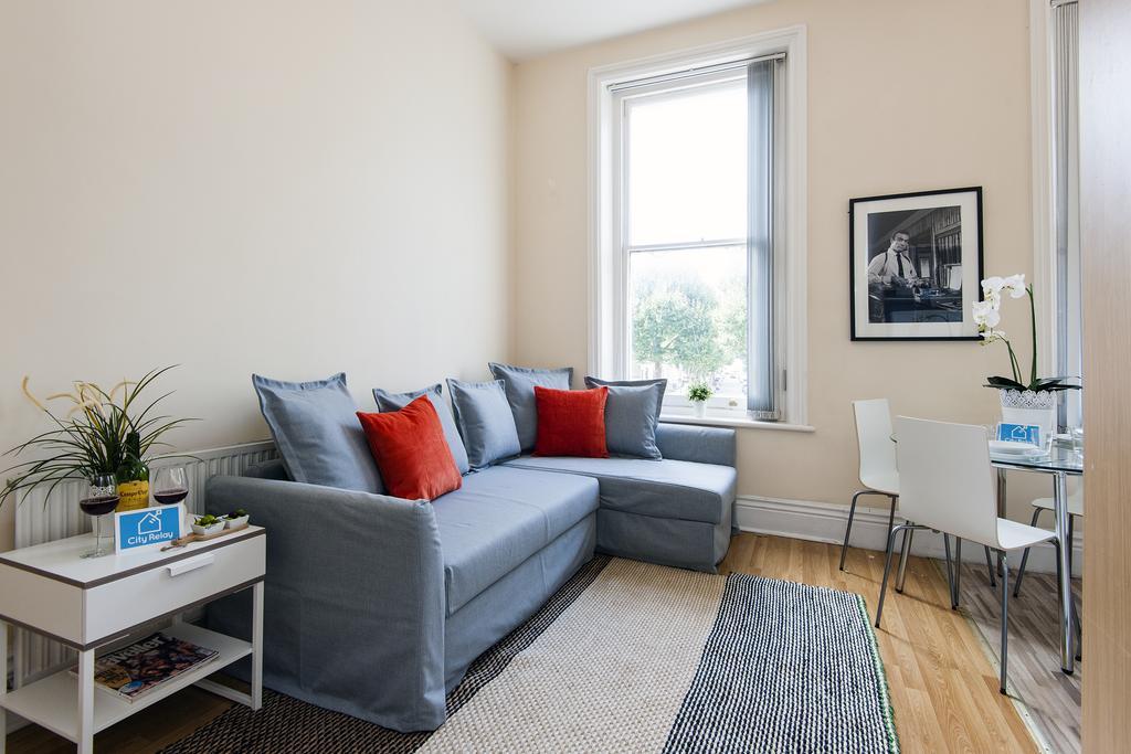 The Earls Court Townhouse * London
