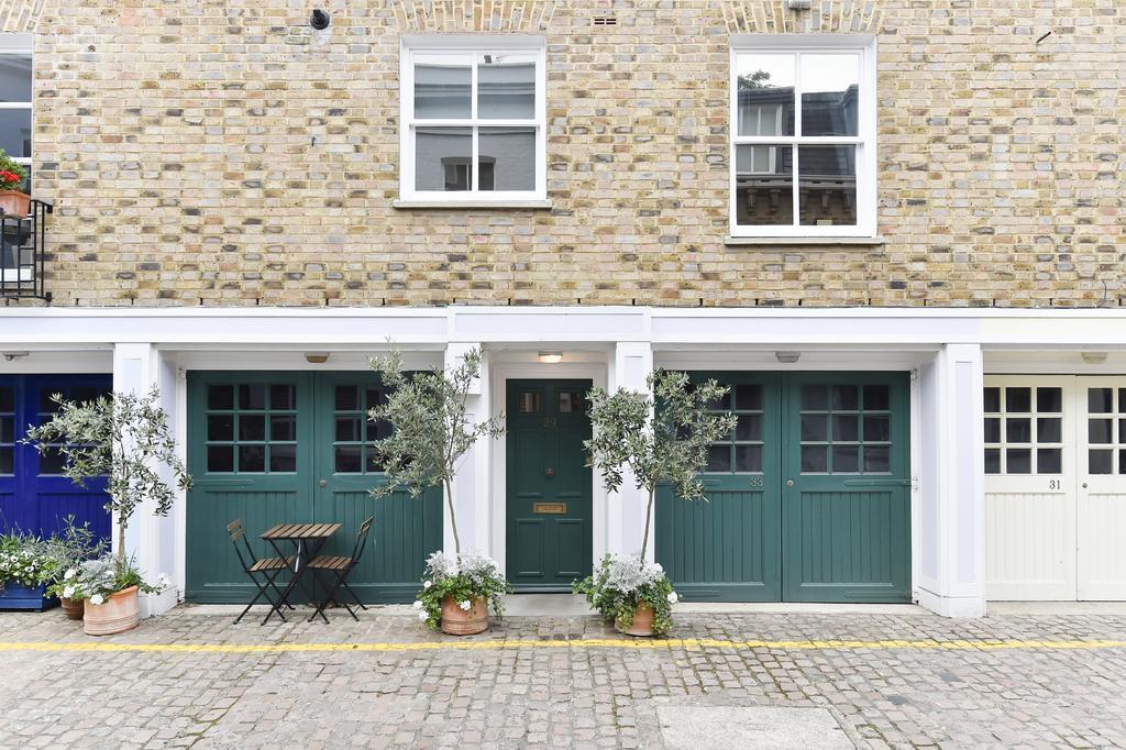 Apartment Charming Flat Near Earl's Court Station, 4 Guests London
