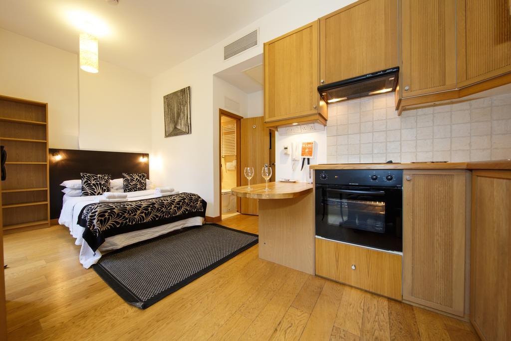 Apartment Studios2let *