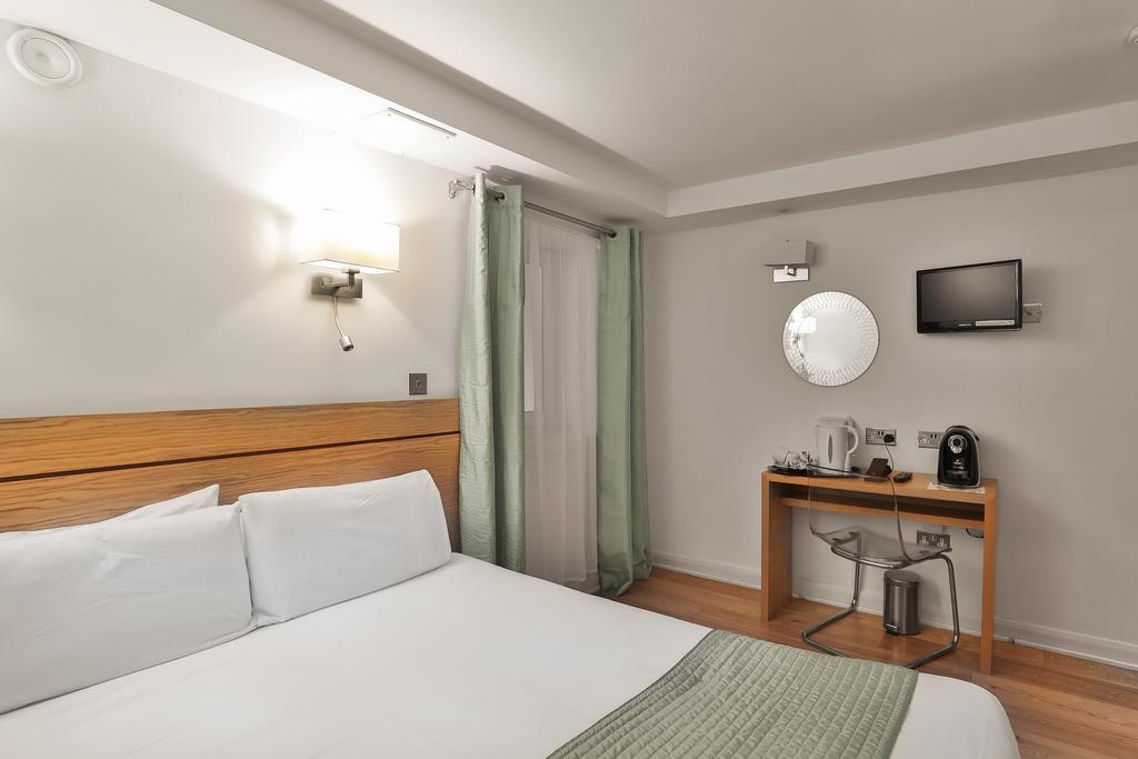 Ambassadors Hotell 3*