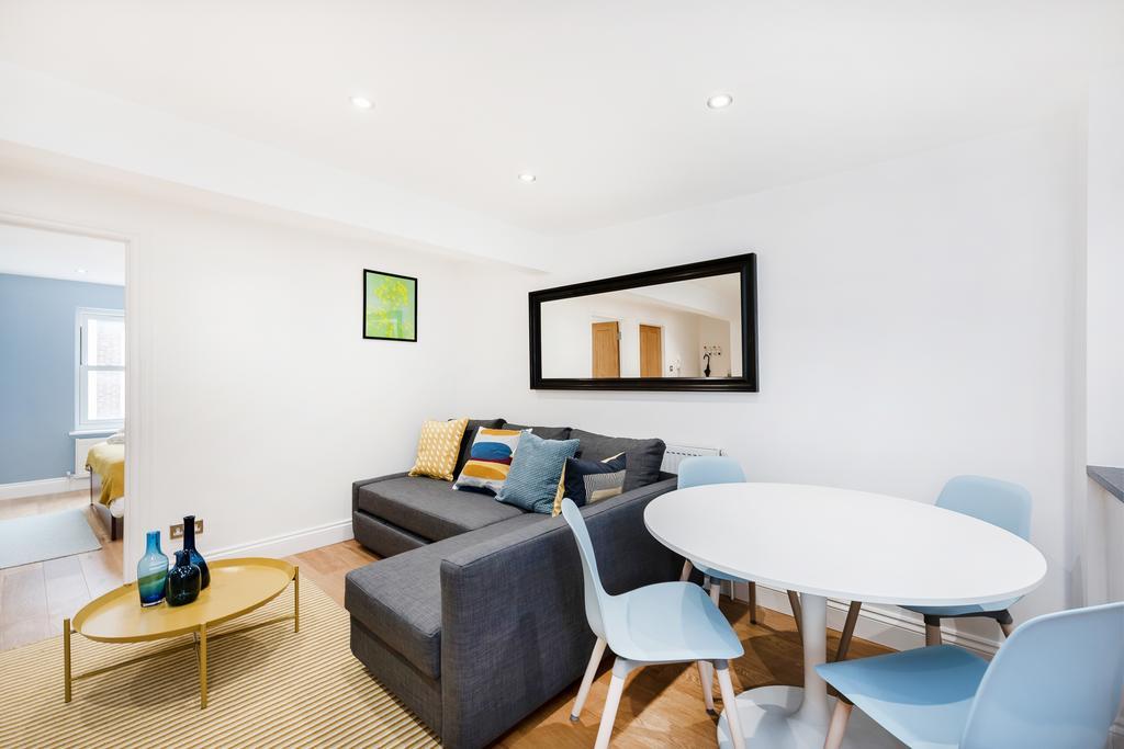 Soho Piccadilly Circus Apartment