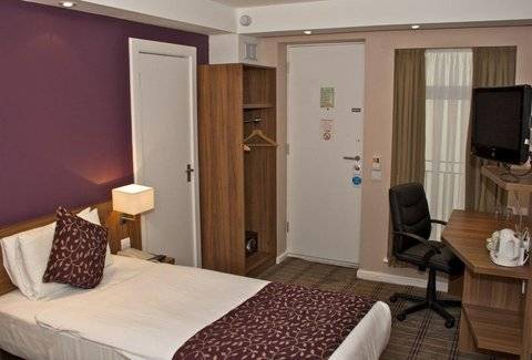 Continental Kensington Hotel 3*