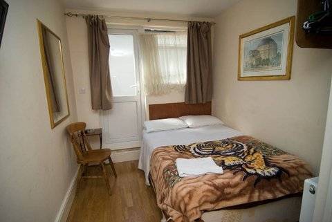 Camelot House Hotel London