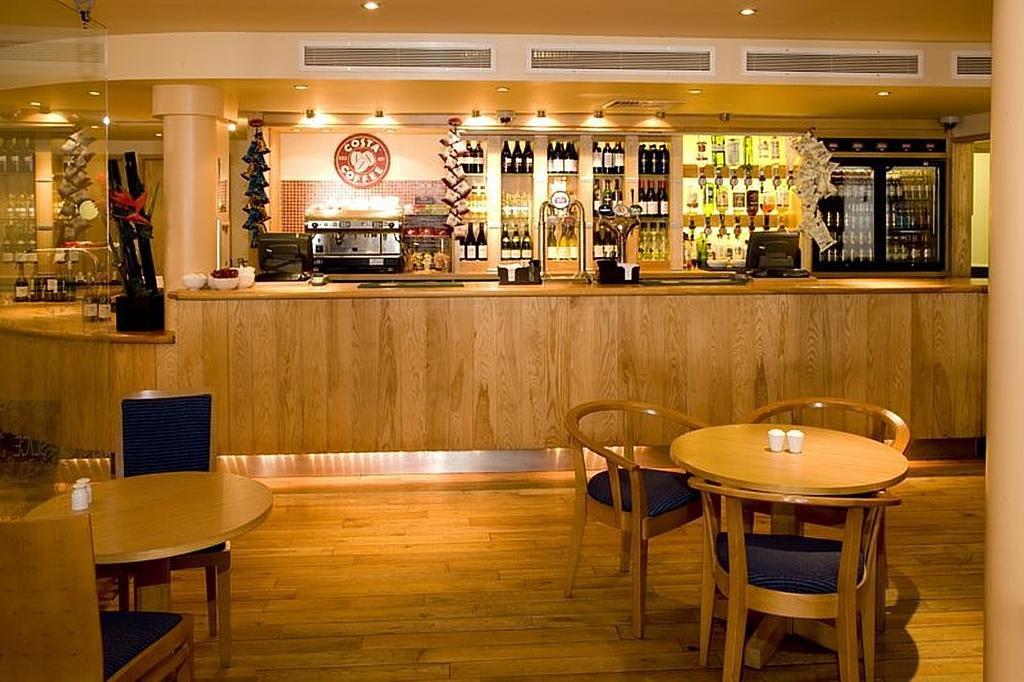 Hotel Premier Docklands Excel