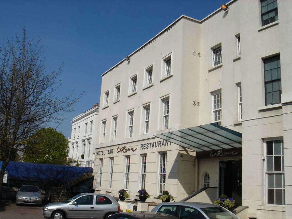 Hotell La Reserve