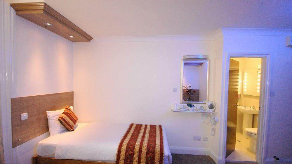 Hotell Westpoint 3*
