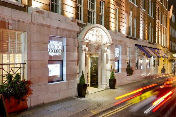 Hotell Bridge 4*