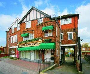 Acton Town 2*