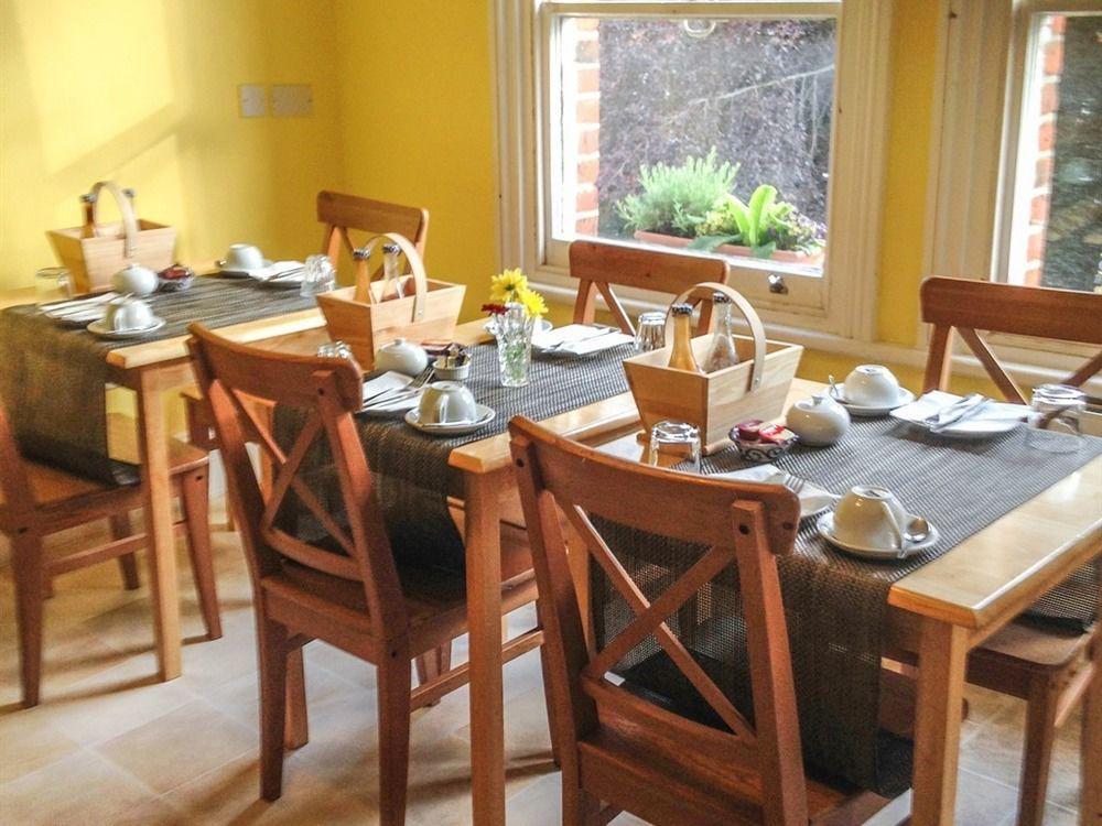 Primrose Guest house 3*