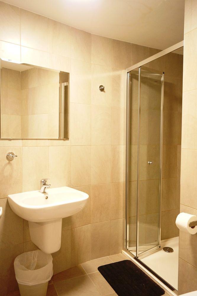 Comfotel Prpl Bed & Breakfast London