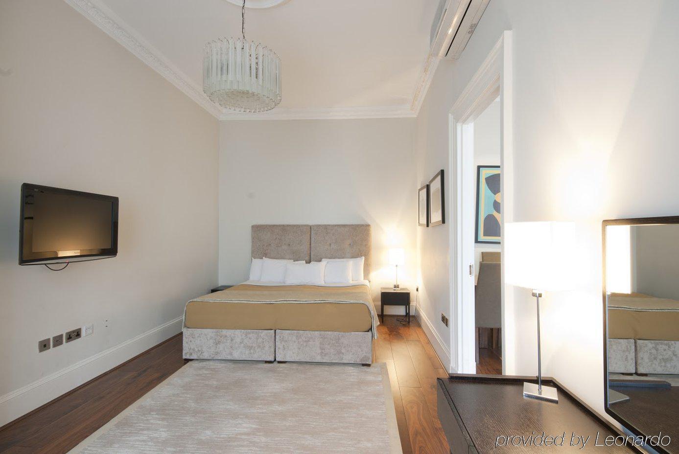 Aparthotel 17 Hertford Street Londra