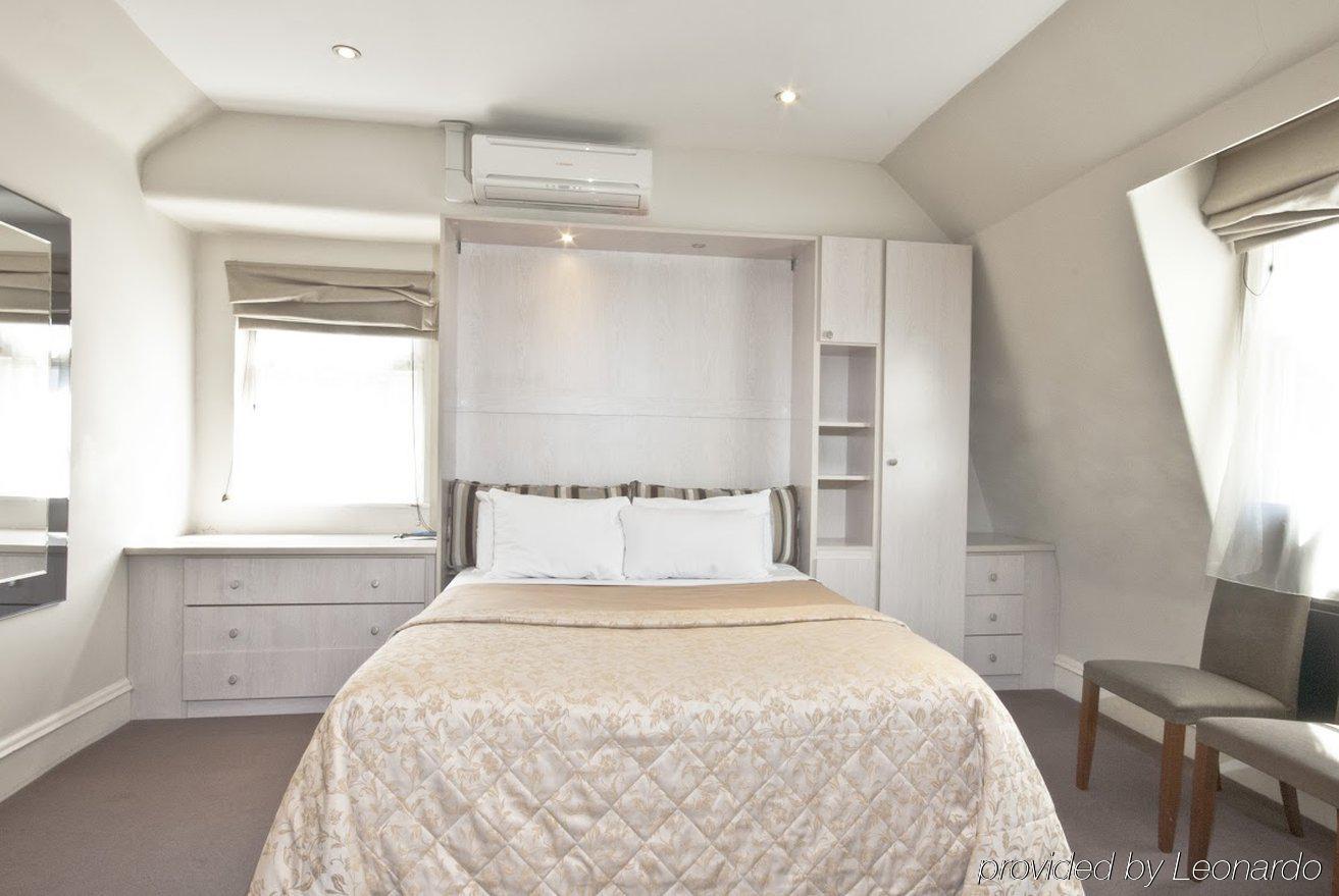 Aparthotel 17 Hertford Street Londra