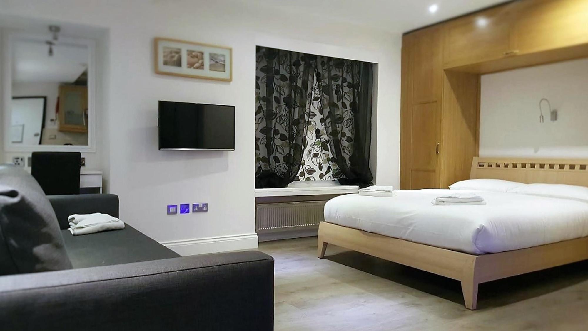 Imperial Court London