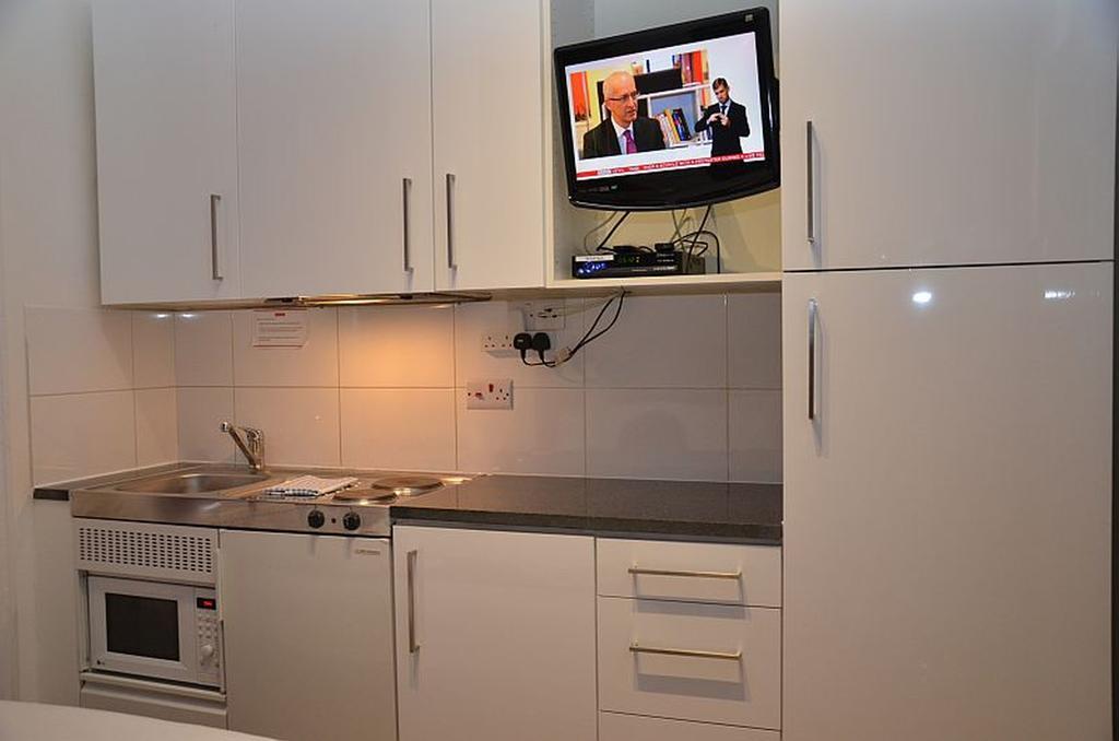 Hyde Park Talbot Square Apartment