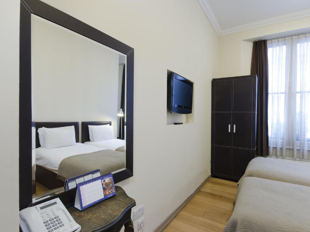 The Royale Chulan Hyde Park 3*