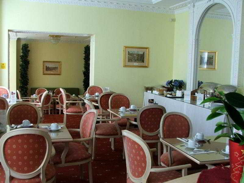 Derby Kensington 3* London