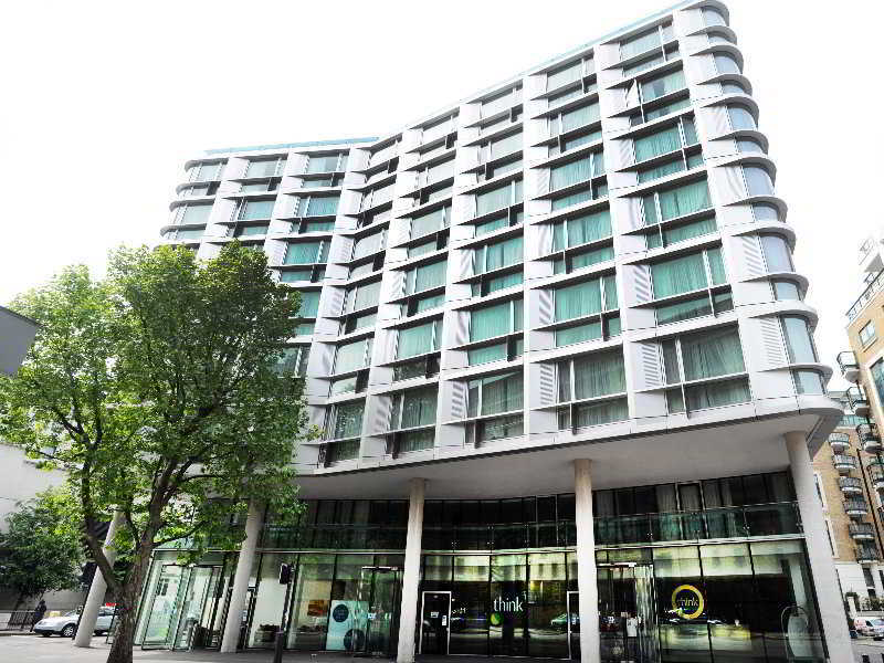 By Marriott Kensington Hotel