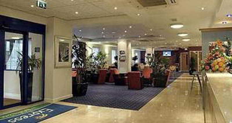 Hotell Express Park Royal By Ihg 3*