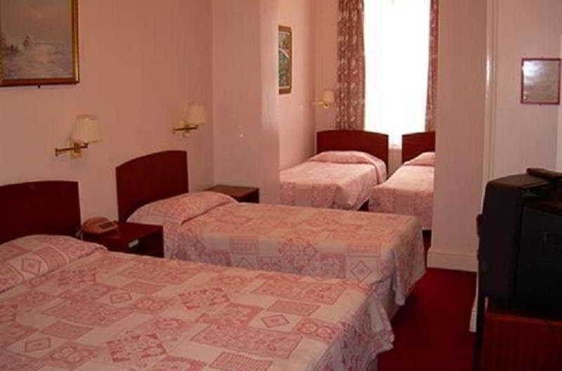 Hotel St George's London