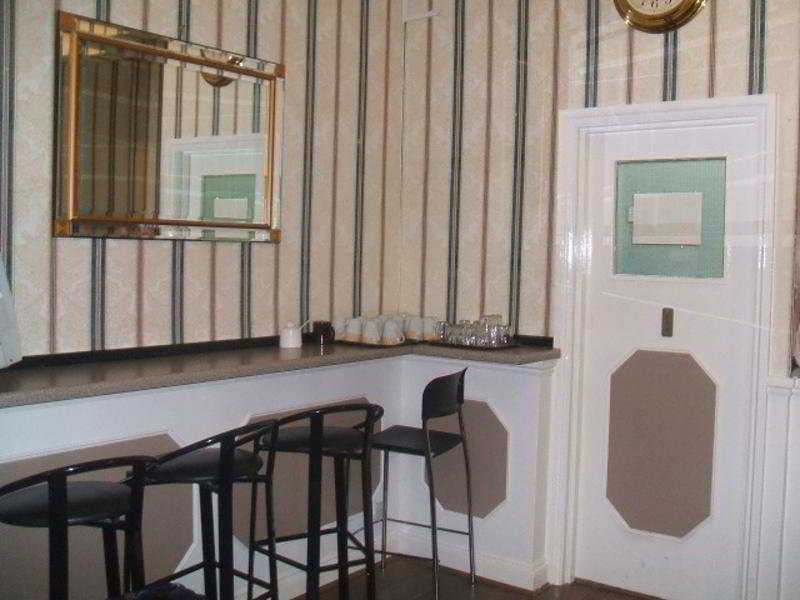Park Hotel 2*