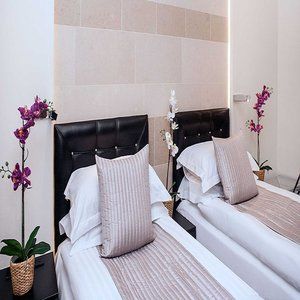 Nox Golders Aparthotel