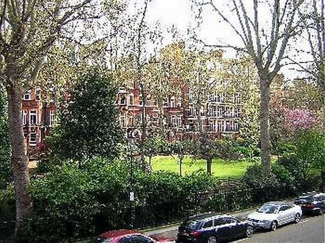 Maranton House Kensington Hotel 3*