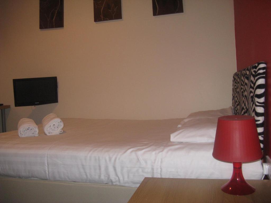 Travel Hotel *