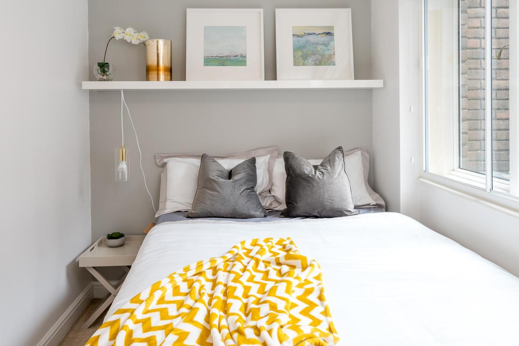 Square Mile Residences *