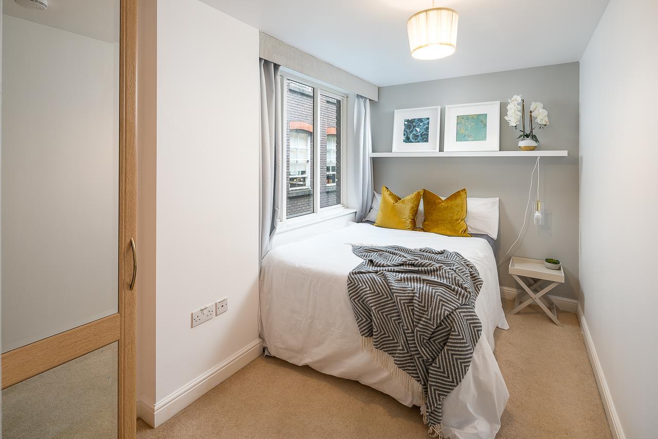 Square Mile Residences *