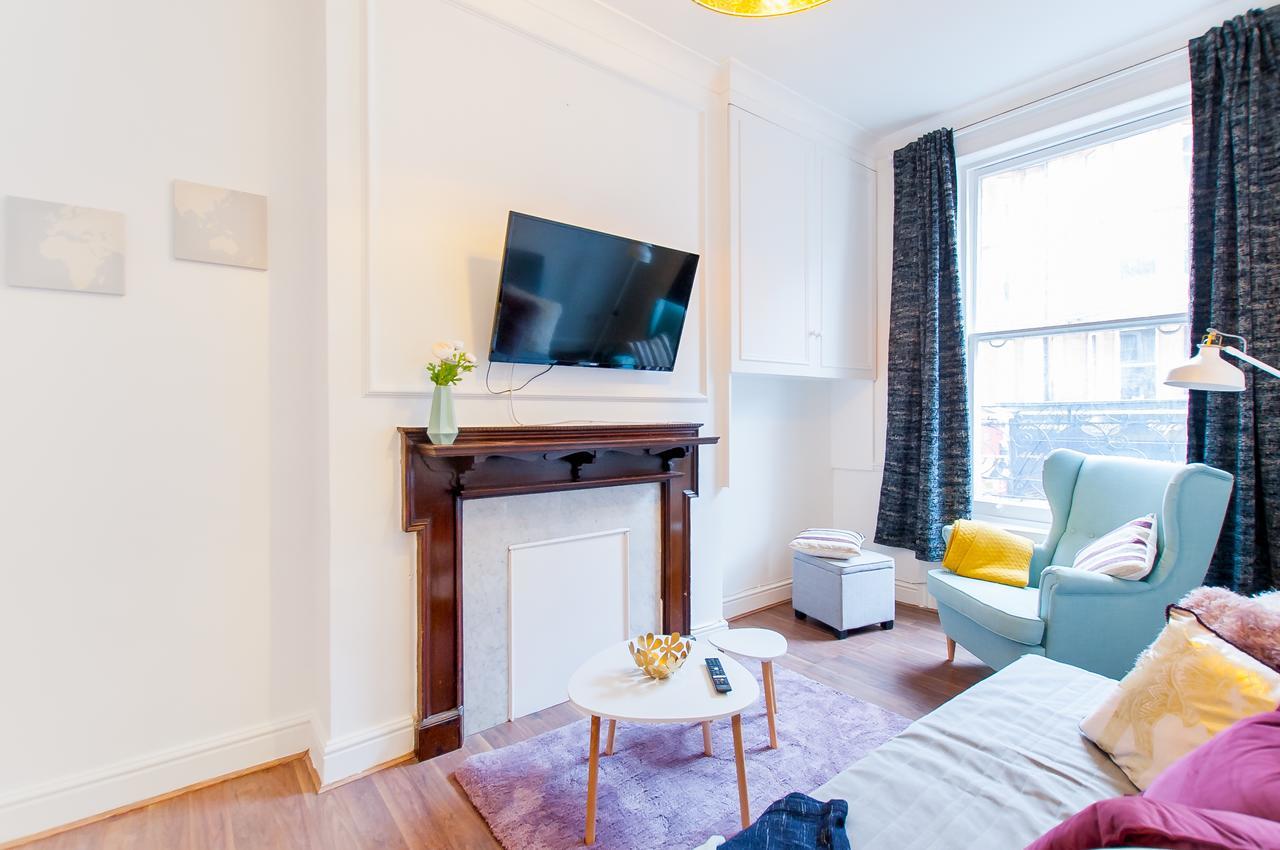 Cs Queensway Apartment