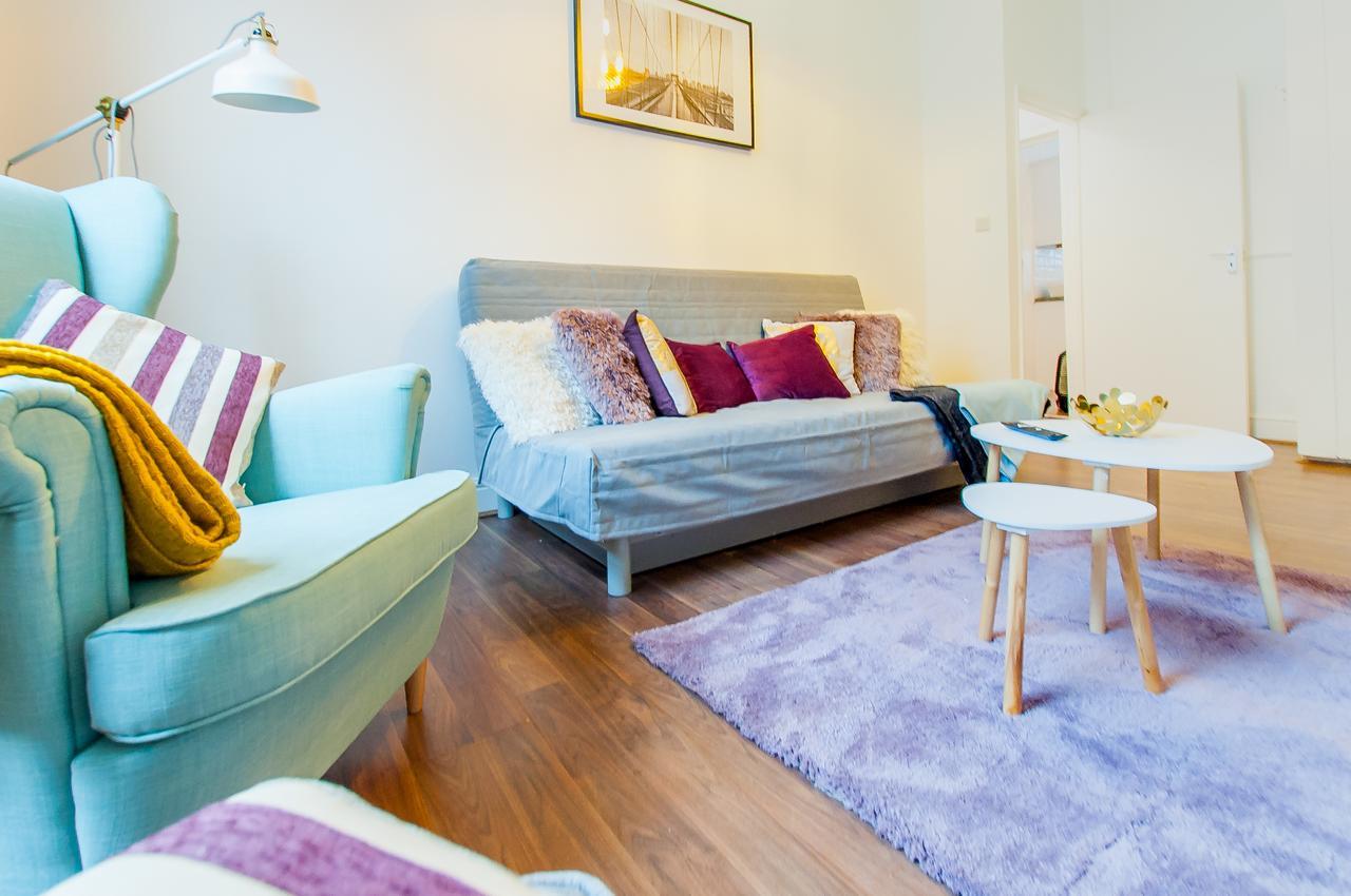 Cs Queensway * Londen