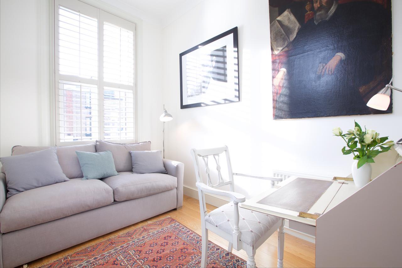 Retro Moments From Battersea Park Appartement
