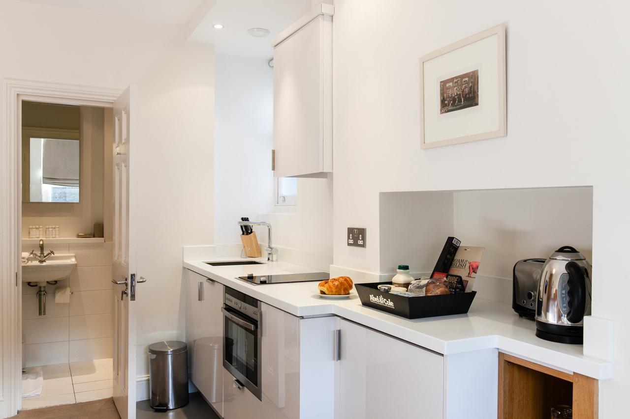 Blueprint Living - Doughty Street Apartment