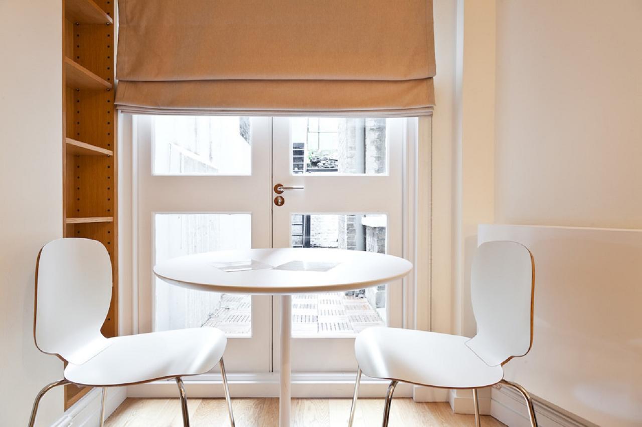 Blueprint Living - Doughty Street Apartment London