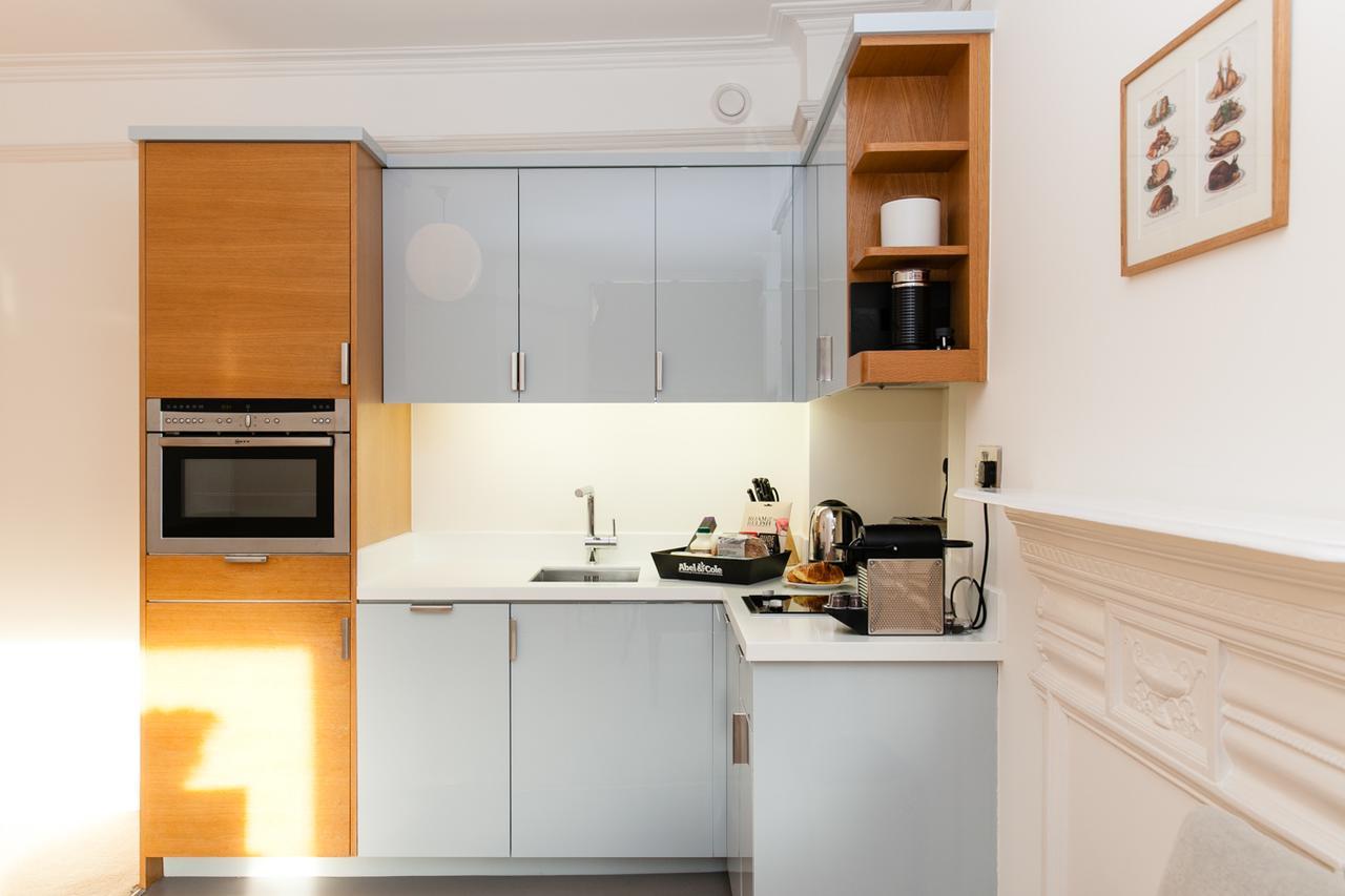 Blueprint Living - Doughty Street Apartment