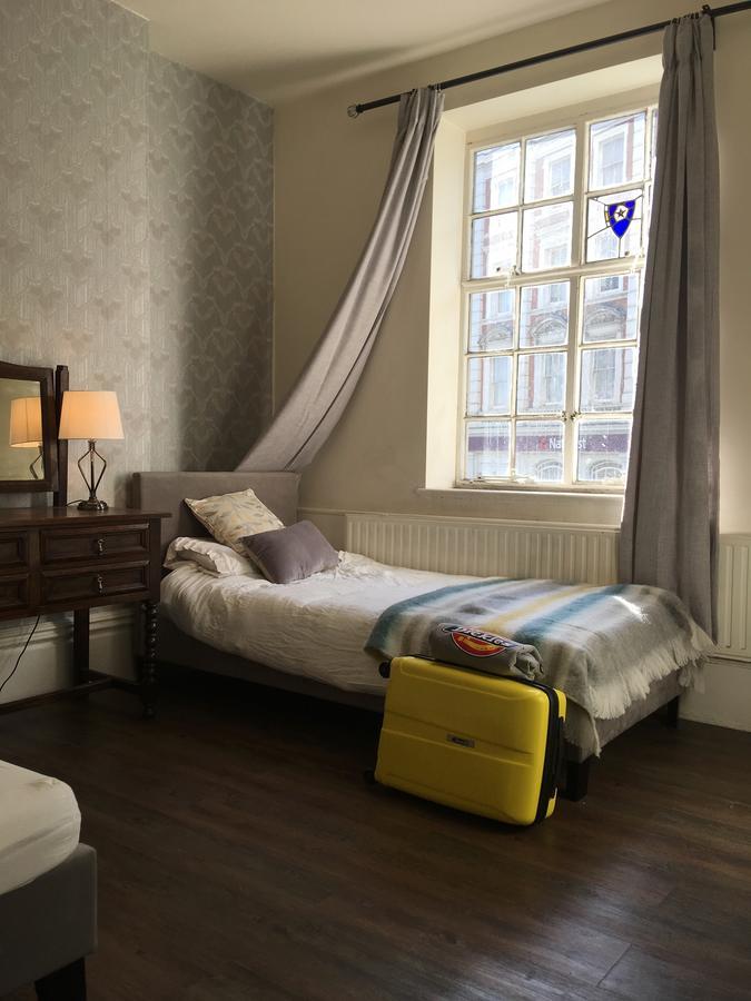 The Horse & Stables * London