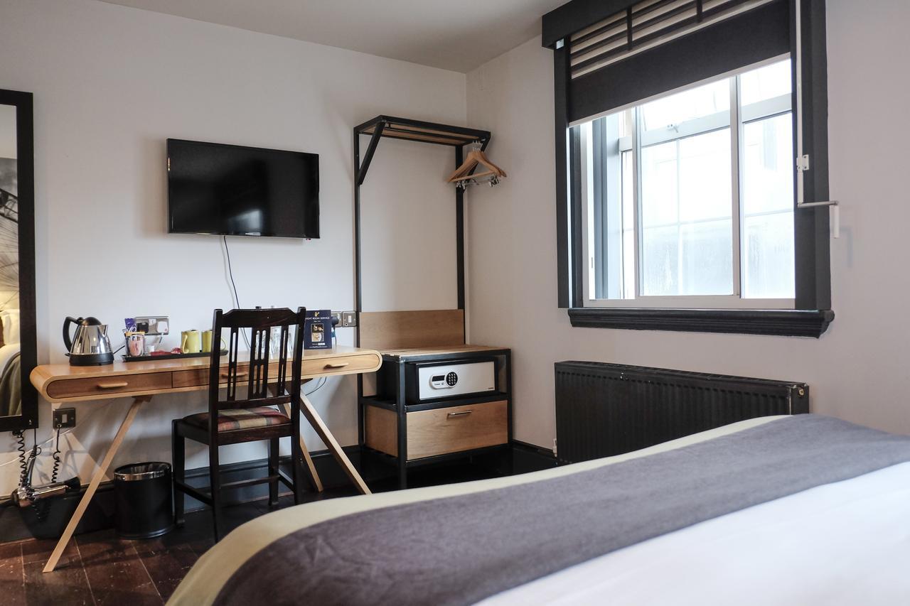 The Wellington Hotel London