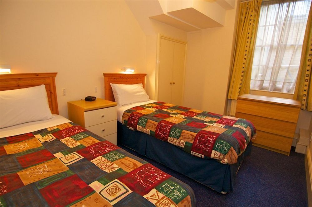 Hadleigh 3* London
