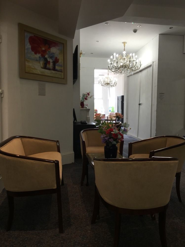 Clapham South Belvedere 2* London