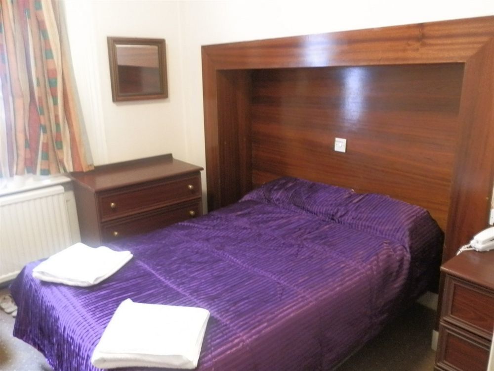 Mandalay Picton House Hotel