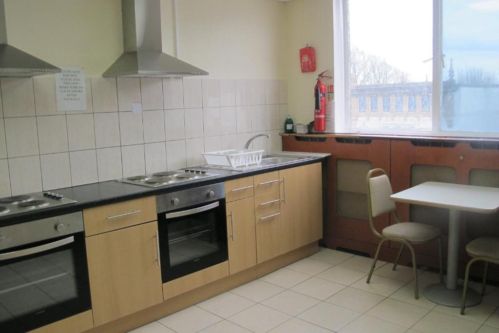 Western Northfields Ealing 3* Londra