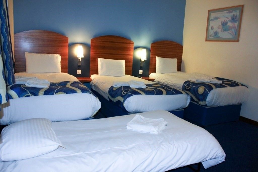 - Wembley International 3* London
