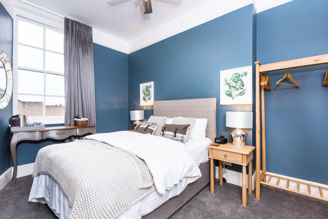 Summerfield Pub & Boutique Bed & Breakfast London