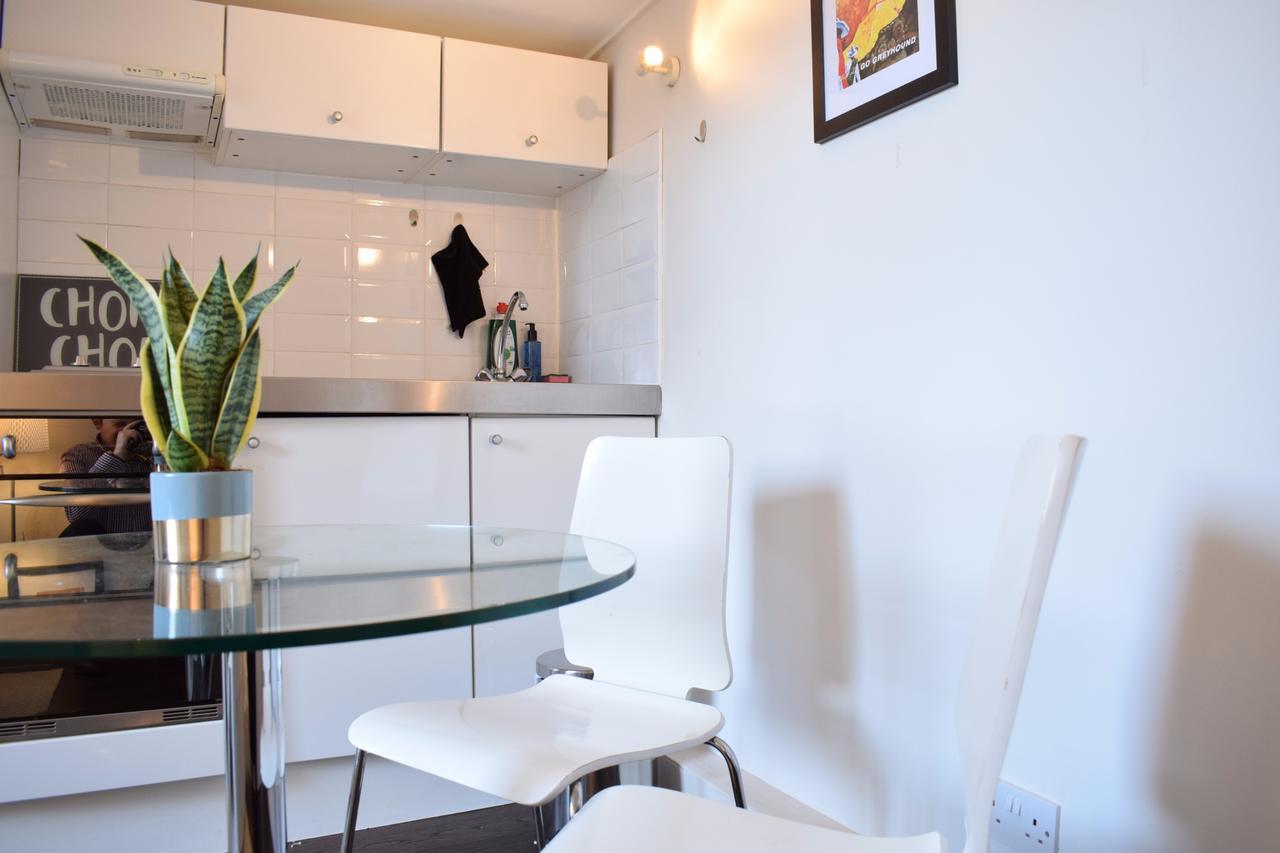 1 Bedroom Flat In Notting Hill With Mezzanine Appartement
